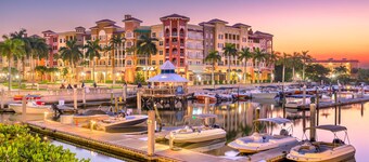 Waterview 3 ensuite home with pool
HGTV chose as ideal vacation home!