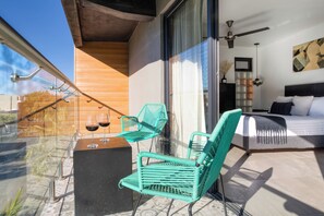 Two-Bedroom Apartment with Balcony | Balcony - Eazy Centro by ULIV (Tijuana)