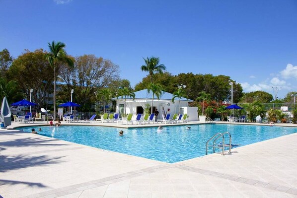 Outdoor pool, a heated pool - Reel Large END Unit in Ocean Pointe Suites - Newly Renovated! (Tavernier)