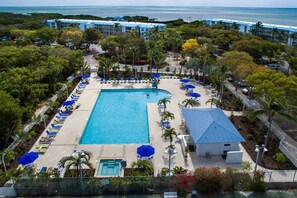 Outdoor pool, a heated pool - Reel Large END Unit in Ocean Pointe Suites - Newly Renovated! (Tavernier)
