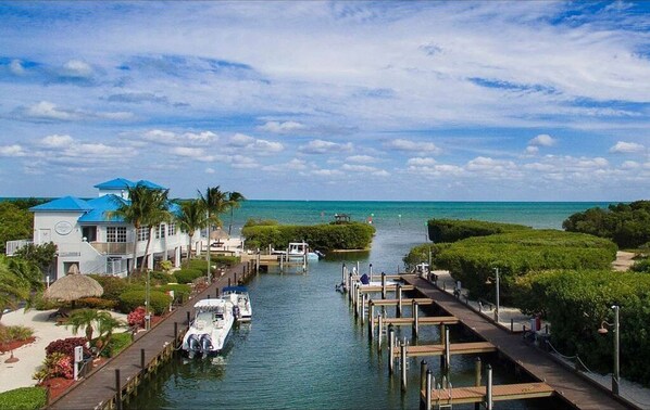 Marina - Reel Large END Unit in Ocean Pointe Suites - Newly Renovated! (Tavernier)