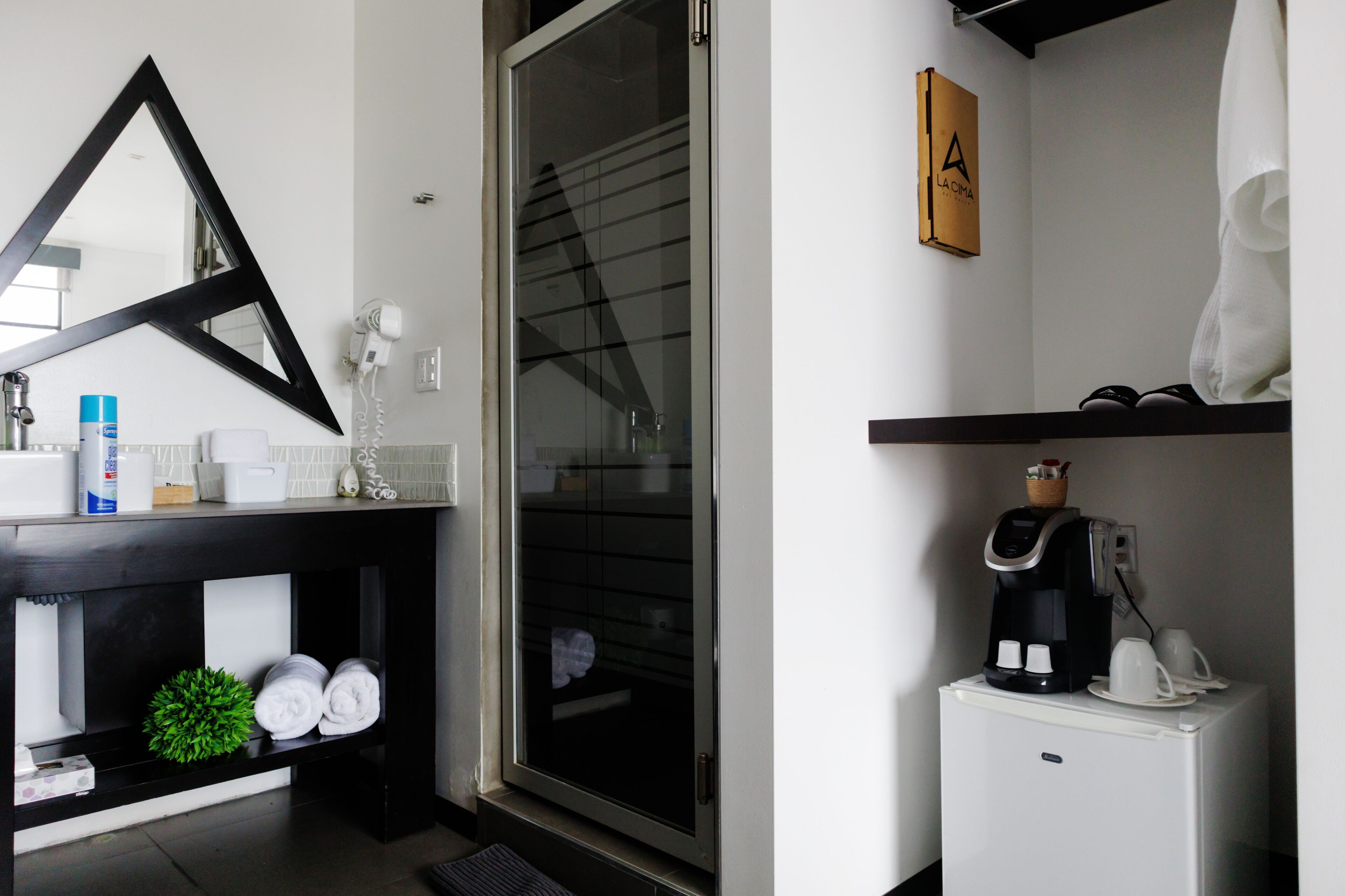 standard single room, 1 king bed | 1 bedroom, frette italian sheets, premium bedding, down duvets