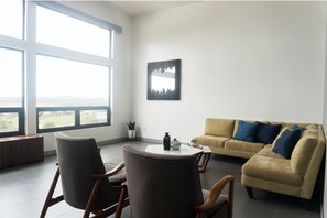 Premium Suite, 3 Bedrooms, Vineyard View