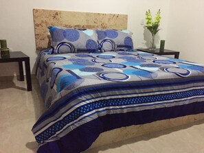 Standard Townhome, Multiple Beds, Non Smoking | Premium bedding, Tempur-Pedic beds, in-room safe, free WiFi