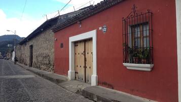 Bagian depan properti