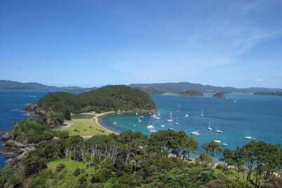 Beachfront Escape - Tapeka Beach Bach