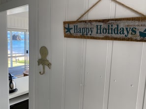 Interior - Beachfront Escape - Tapeka Beach Bach (Tapeka Point (Russell))