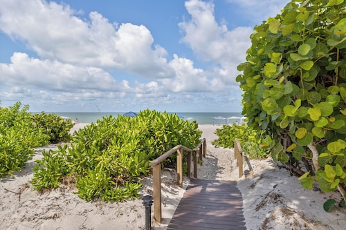 Gulf Views – Silver Sands #250, Longboat Key by RVA