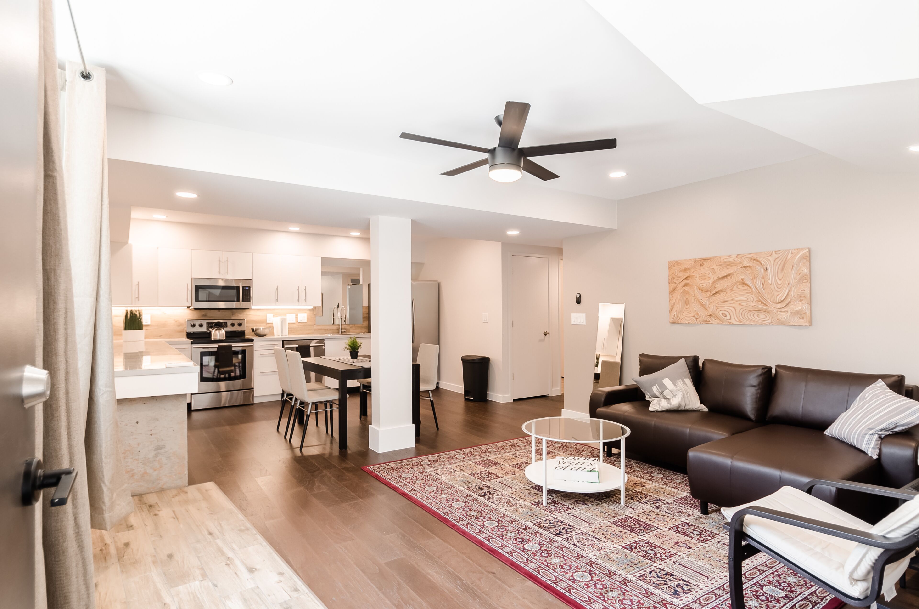 NEW Modern Guest Apartment in Heart of O4W.