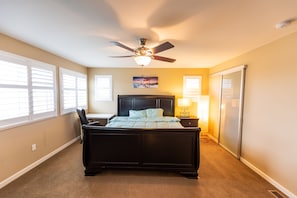 3 bedrooms, iron/ironing board, WiFi, bed sheets