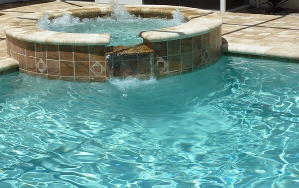 Beheizter Pool