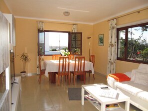 Smart TV, books, offices