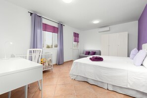 6 Schlafzimmer, Zimmersafe, Bügeleisen/Bügelbrett, kostenloses WLAN