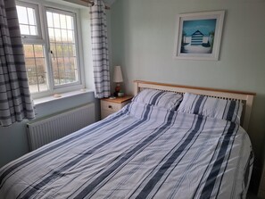 3 bedrooms, iron/ironing board, travel cot, free WiFi