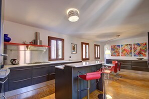 Fridge, microwave, oven, dishwasher