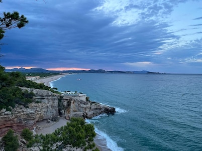 Villa with pool sleeps 6, close to Pals El Raco beach, Begur, Sa Riera Sa Tuna