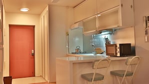 Family House | Private kitchen | Full-size fridge, microwave, stovetop, electric kettle
