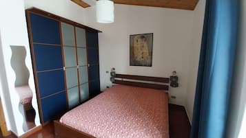 2 camere, ferro/asse da stiro, Wi-Fi gratuito, lenzuola