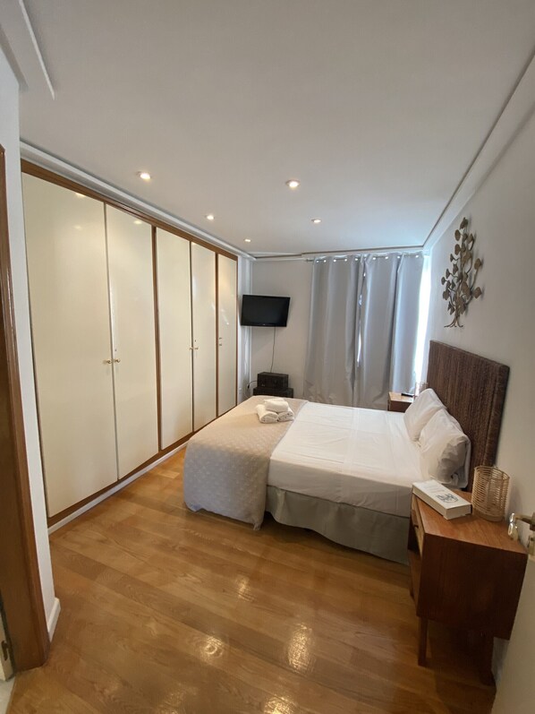 3 habitaciones, tabla de planchar con plancha y wifi gratis 