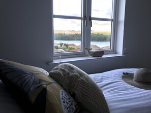 4 chambres, fer et planche à repasser, Wi-Fi gratuit, draps fournis