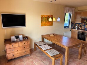 Réfrigérateur, four, plaque de cuisson, lave-vaisselle