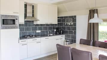 Fridge, dishwasher, coffee/tea maker