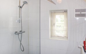 Shower - Stunning home in Den Ham with WiFi (Den Ham)