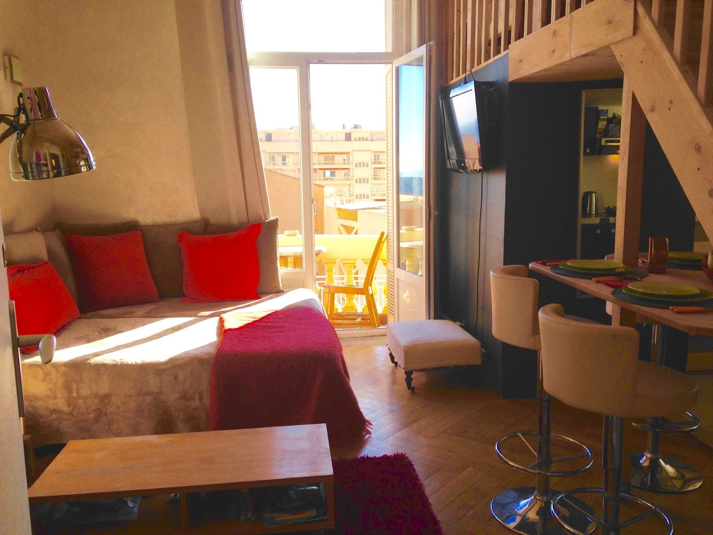 TV connectée, espaces bureaux