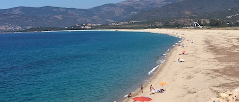 Vlak bij het strand