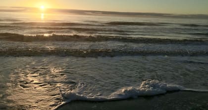 Sandy Toes Salty Kisses A&B Beach Golf Tennis Biking and Fun!