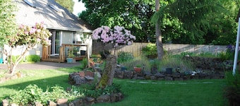 100+ Five Star reviews! Central location! Value! Guest Favorite!