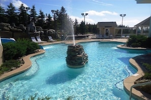 Pool - 'Slopeside Escape' Mtn Lodge; Looking Directly at Ballhooter!! (Snowshoe)