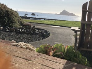 المنطقة المحيطة بالمنشأة