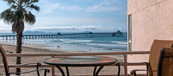 Med utsikt over havet og moloen i dette 2 soverom / 2 bad