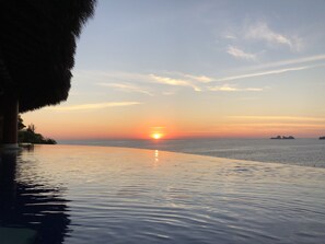屋外プール、温水プール