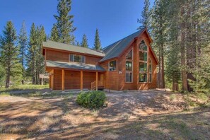 Exterior - Riverside 6 Bed 6 Bath Indoor Pool & Hot tub & Sauna & Steam Shower In Tahoe !! (South Lake Tahoe)