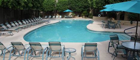 Outdoor pool, a heated pool