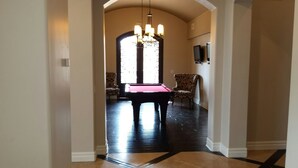 Game room - Country Club 1092 heated pool, 1000 feet from Golfland Sunsplash Amusement Park (Mesa)