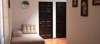 Casa Azuela & Valencia