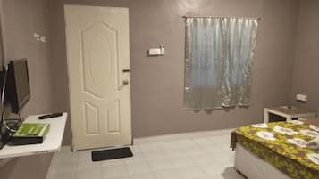 Iron/ironing board