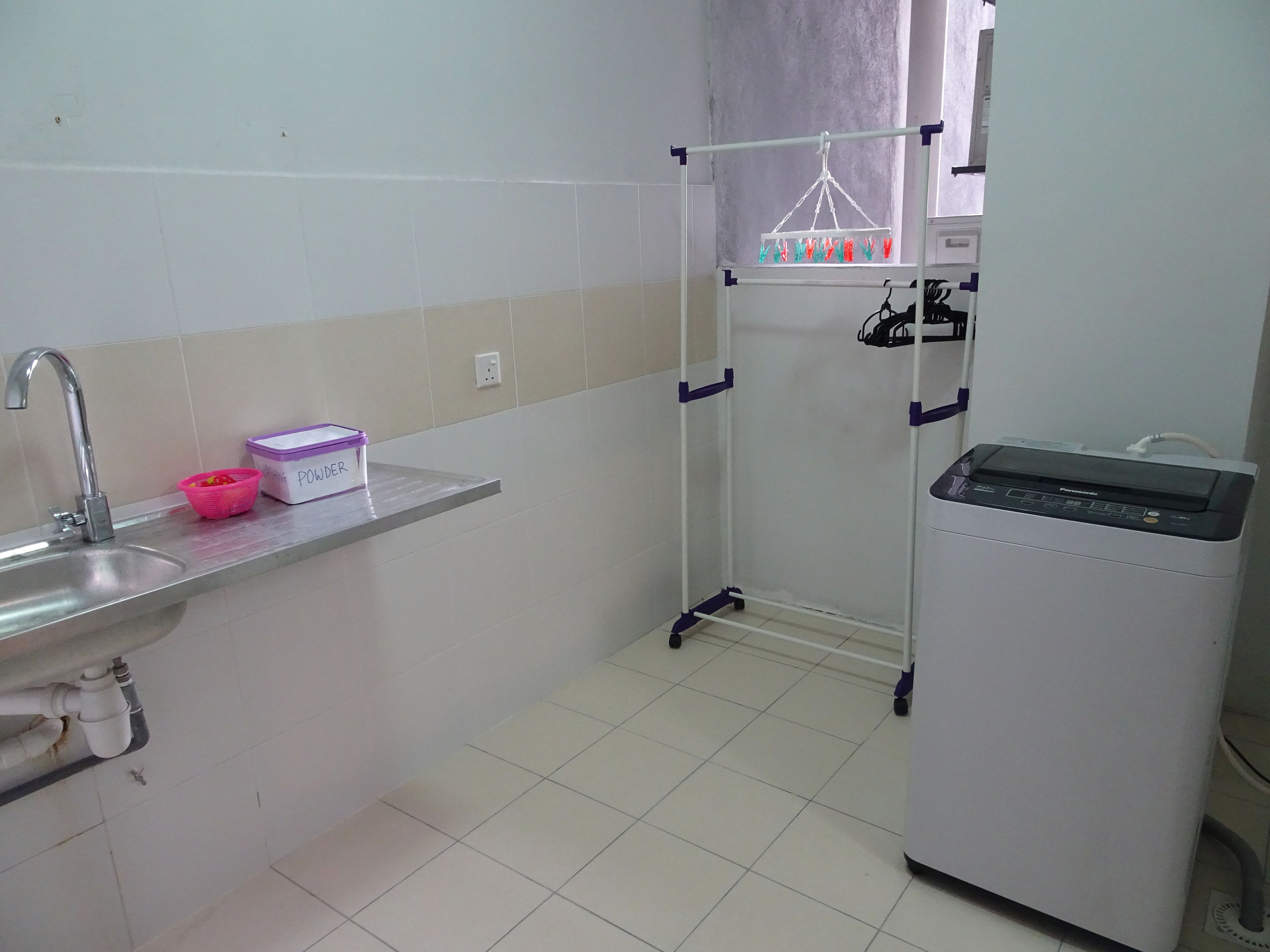 basic apartment, 2 bedrooms, non smoking | private kitchen | full-sized fridge, microwave, stovetop, electric kettle