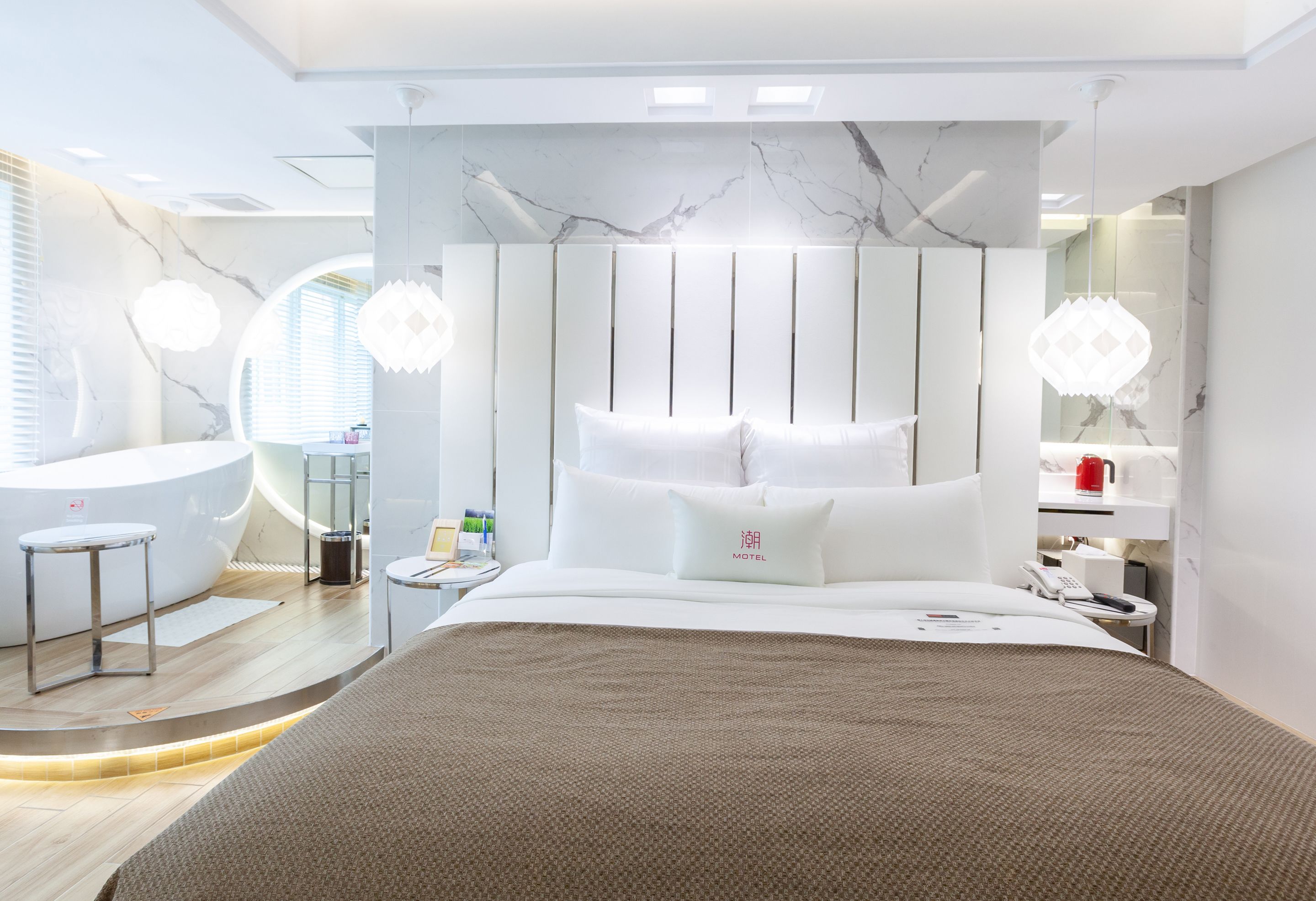 deluxe quadruple room | premium bedding, minibar, free wifi, bed sheets