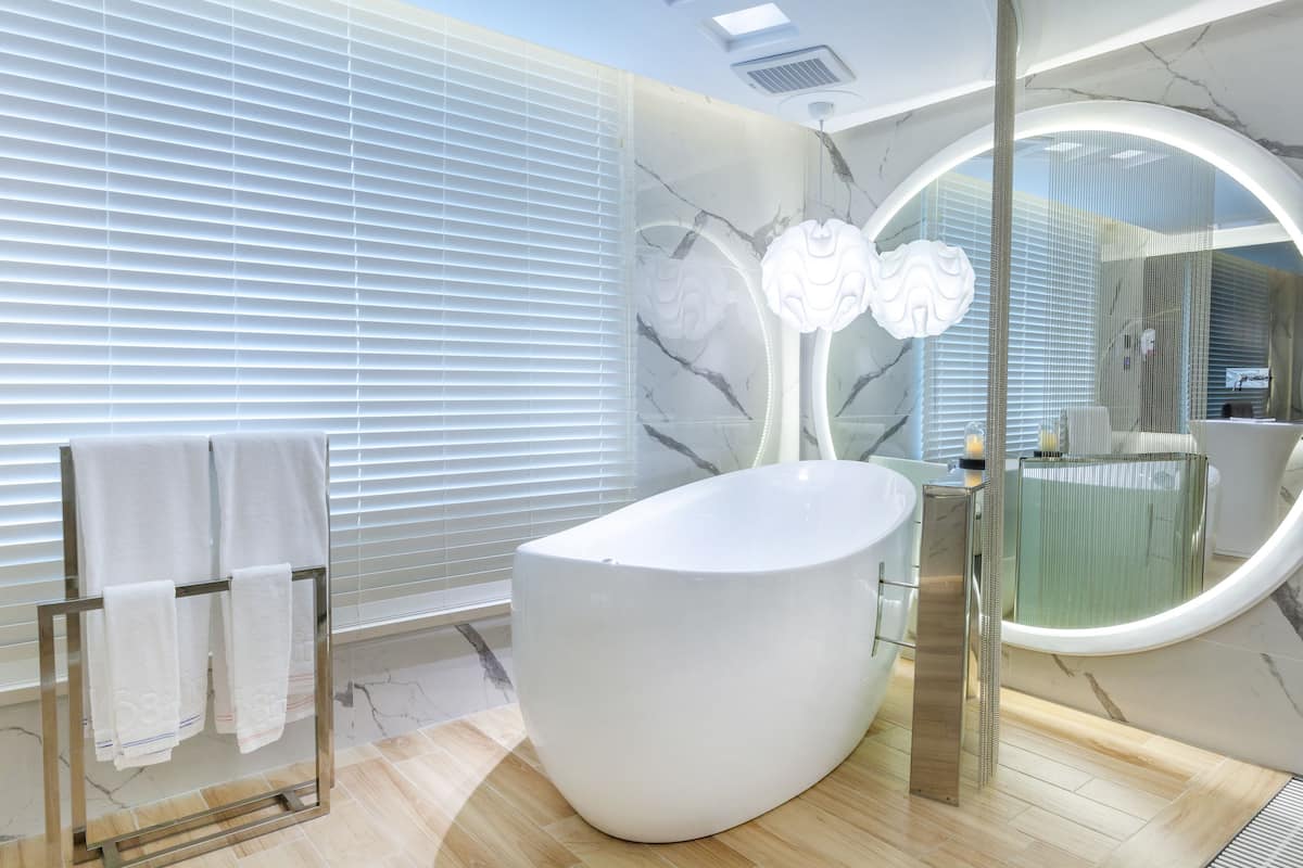 double room ( run of house) | deep-soaking bathtub