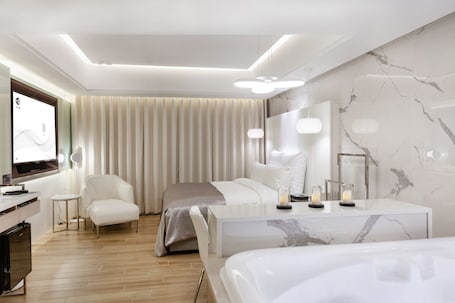 Habitación doble | Ropa de cama de alta calidad, minibar, wifi gratis y ropa de cama