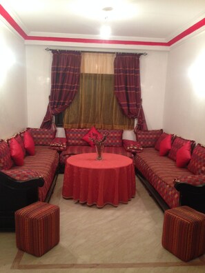 Deluxe Apartment, 1 Bedroom | Living area | 32-inch LCD TV with satellite channels, TV - Residence Babylone Y (Marrakech)