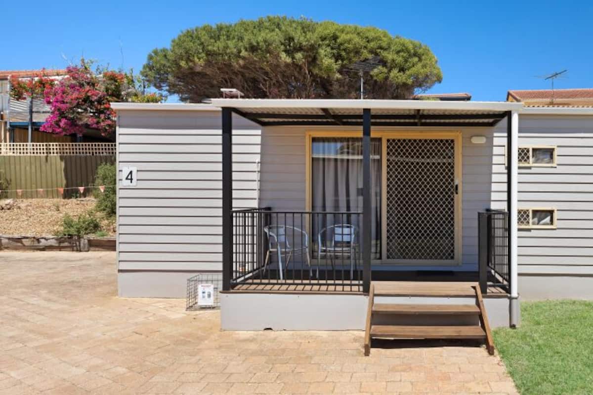 Garden Cabin