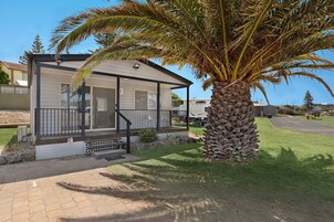 Standard-Ferienhütte, 1 King-Bett | Bügeleisen/Bügelbrett, Bettwäsche