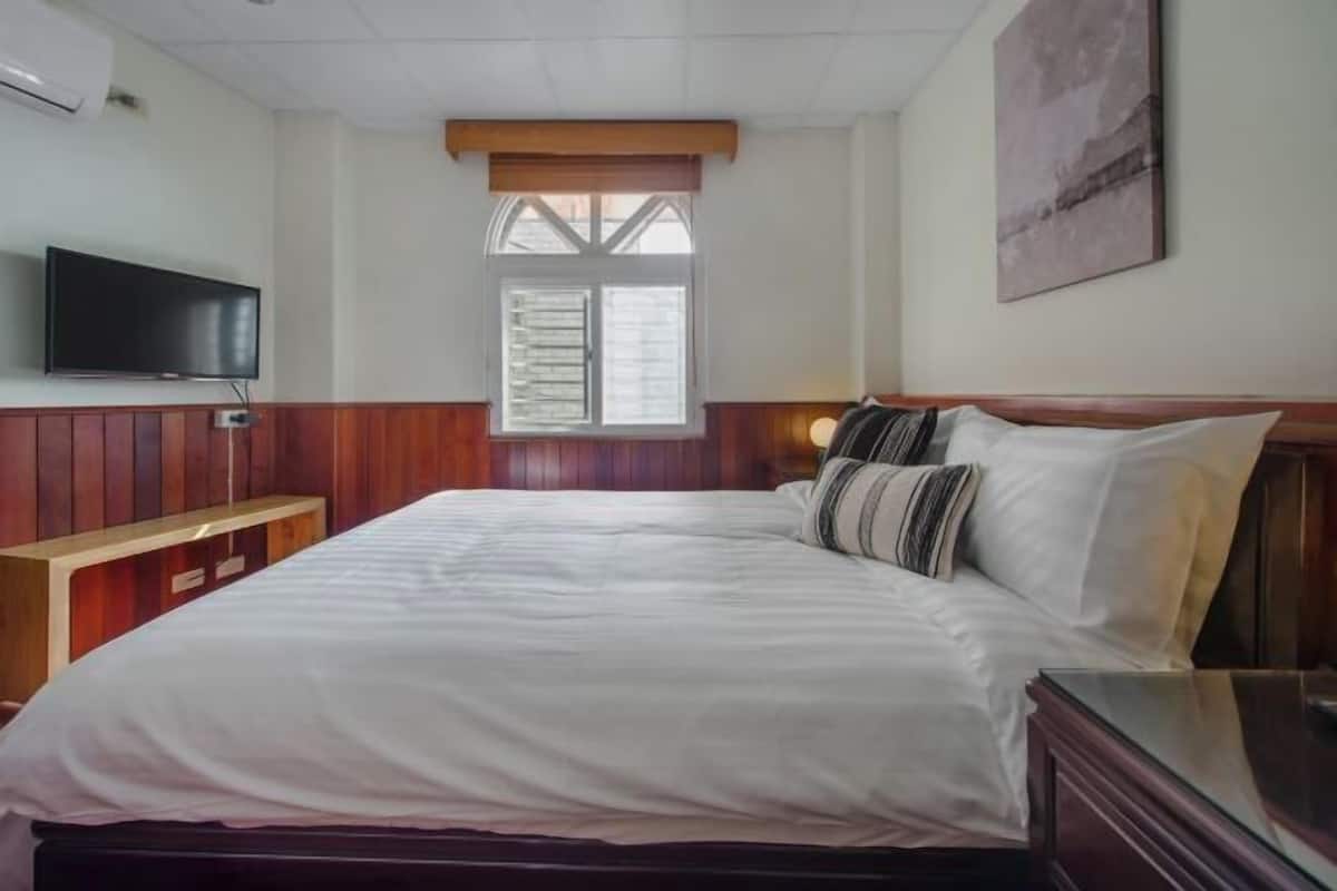 Decoración personalizada, wifi gratis y ropa de cama
