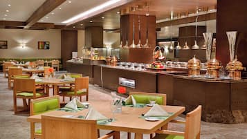 2 ๊ฐ์ ๋ ์คํ ๋, ์์นจ ์์ฌ, ์ ์ฌ ์์ฌ, ์ ๋
์์ฌ ์ ๊ณต(์ค๋ ์๋ฆฌ)