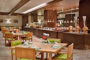 2 restaurants, breakfast, lunch, dinner served; Middle Eastern cuisine